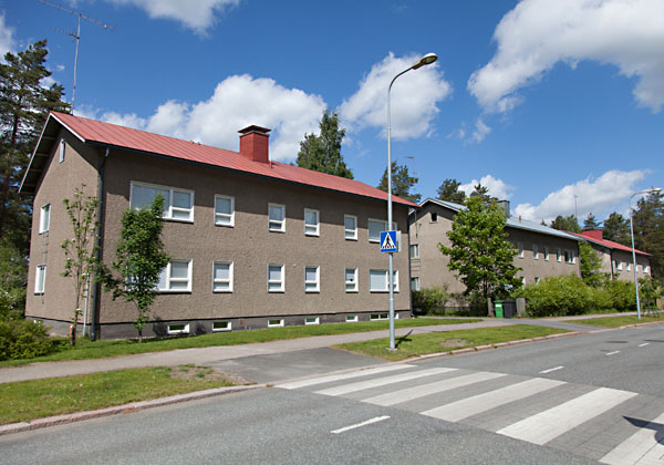 Sahanm&auml;enkadun kerrostaloja